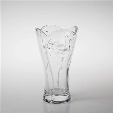 Прозрачная стеклянная ваза для цветов